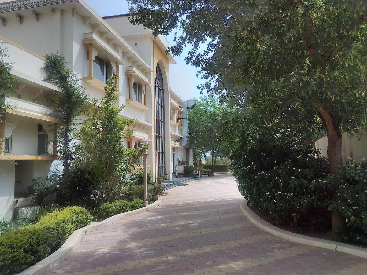 Neelkanth'S Bagar Inn Resort Jhunjhunu Dış mekan fotoğraf